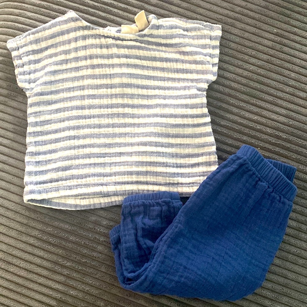 Baby Gap Two piece Outfit